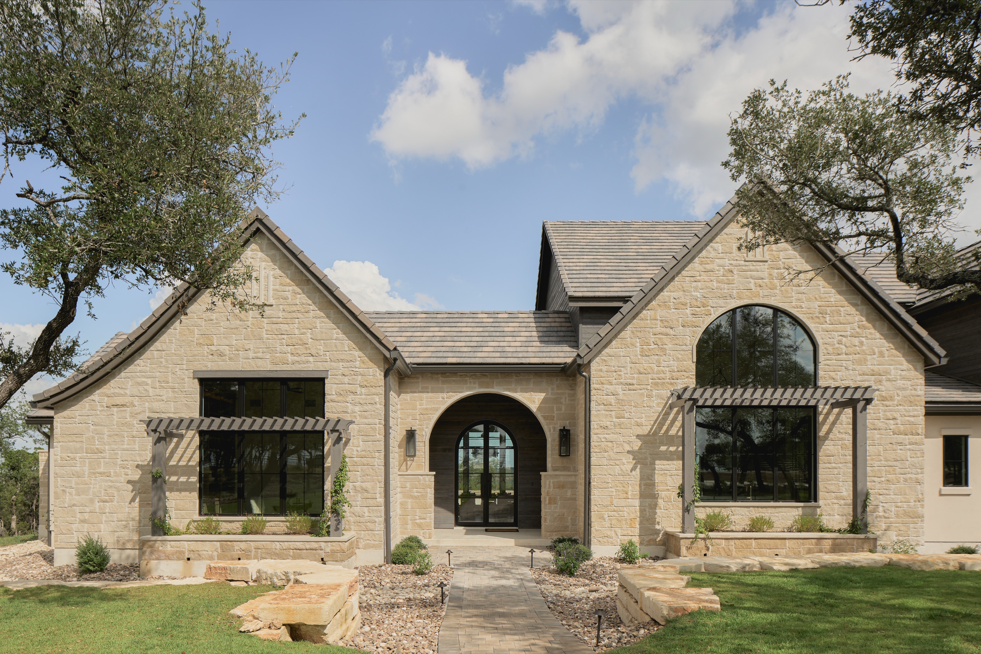 1149 Canyon Crossing — hero photo