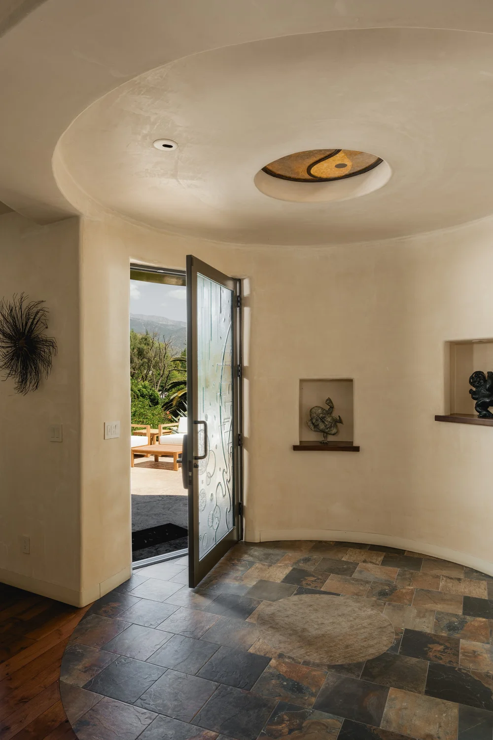 1329 N Montgomery Street — photo 13