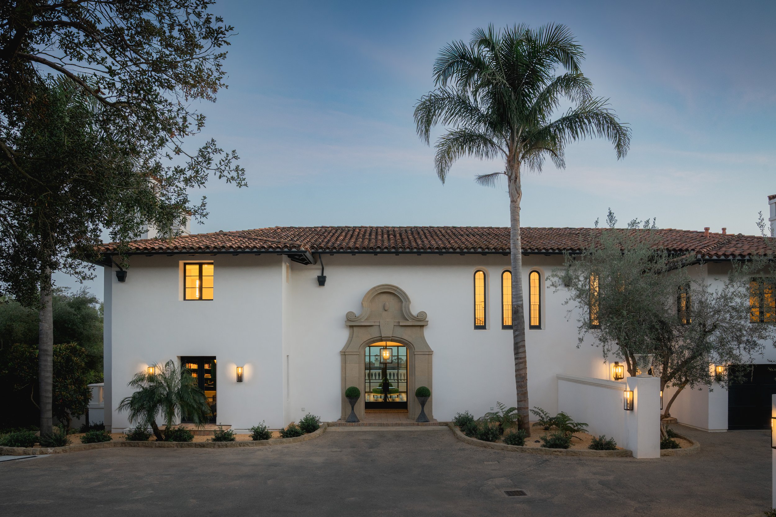 1475 East Mountain Drive — hero photo
