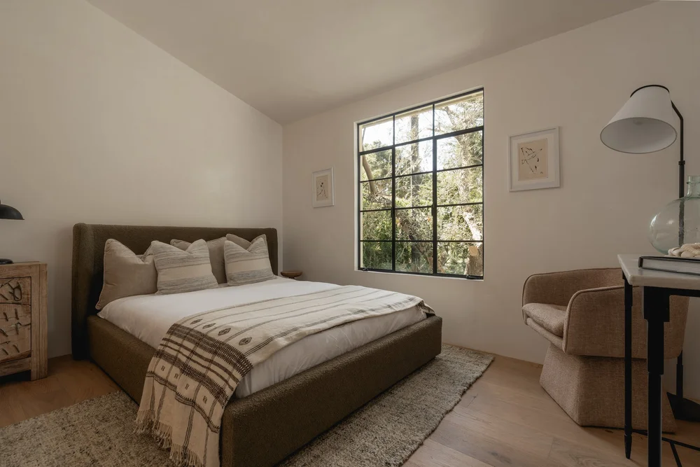 159 Loureyro Road — photo 34