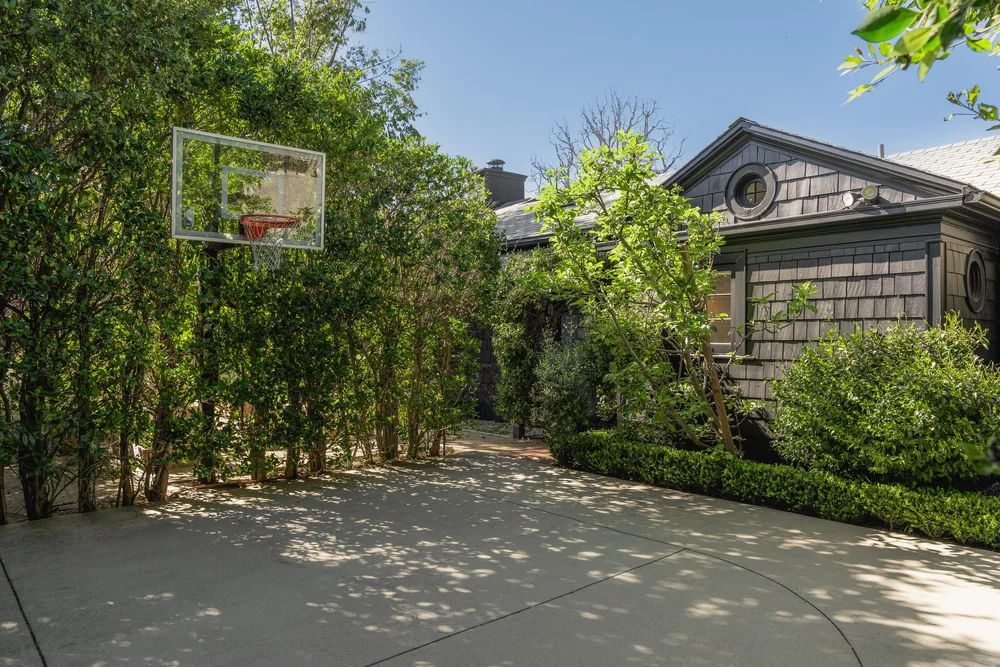 250 S Chadbourne Avenue — photo 54