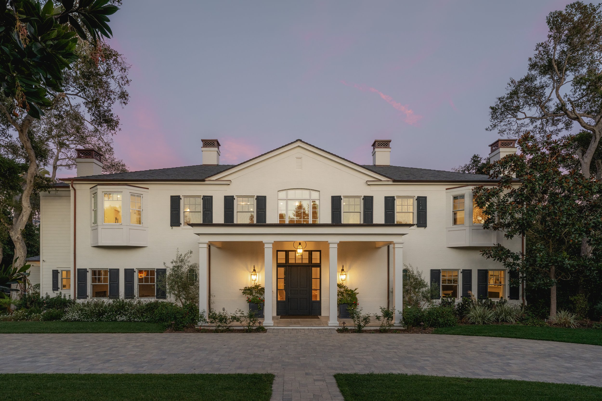 260 Oak Road — hero photo